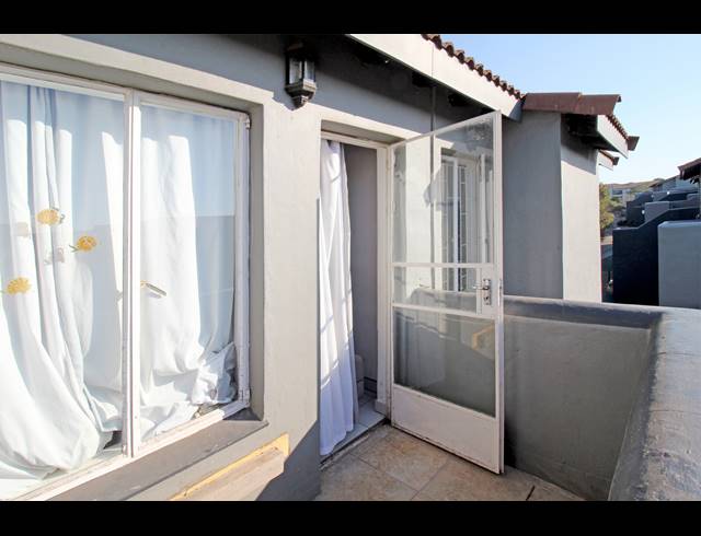 2 BEDROOM APARTMENT FOR SALE IN NORTHGATE